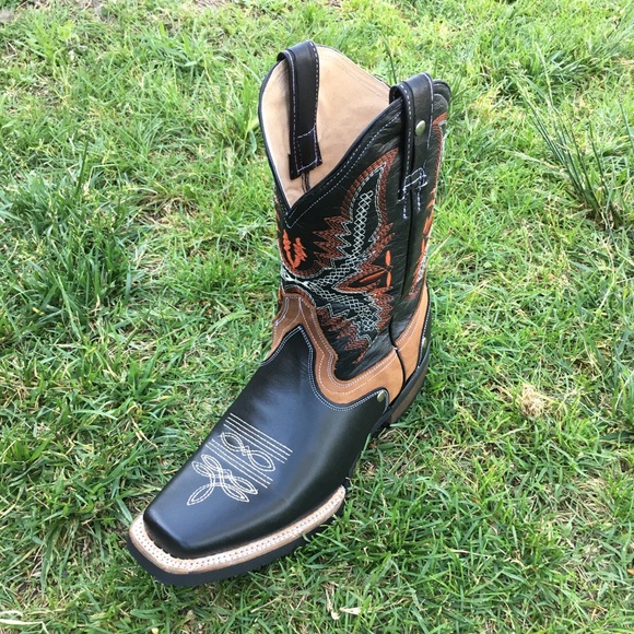 Carreta Shoes - Womens Cowgirl Black Rodeo Boots Square Toe Boots 100% Leather Hand made 940